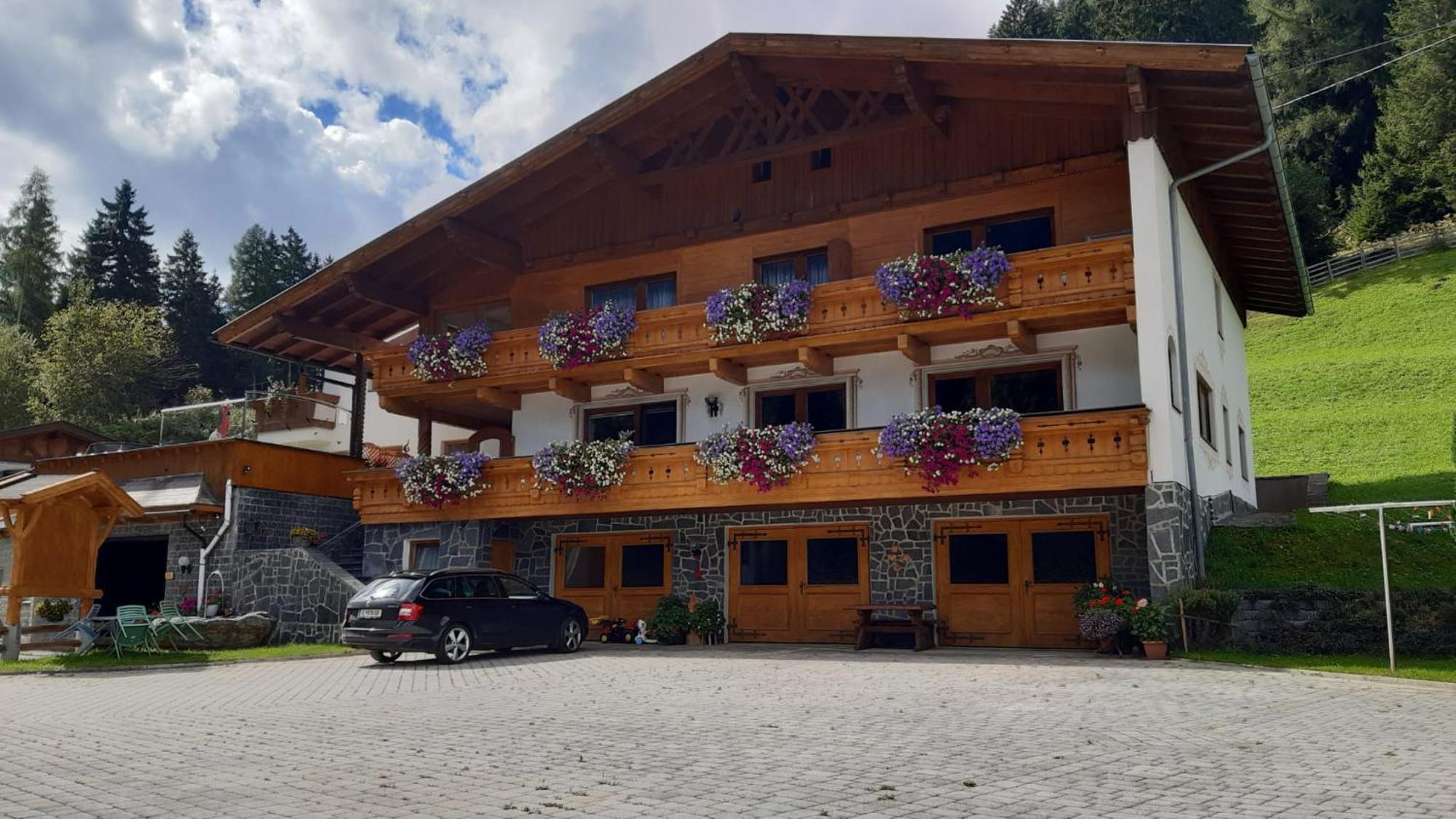 Landhaus Maria Нойщифт им Щубайтал Екстериор снимка
